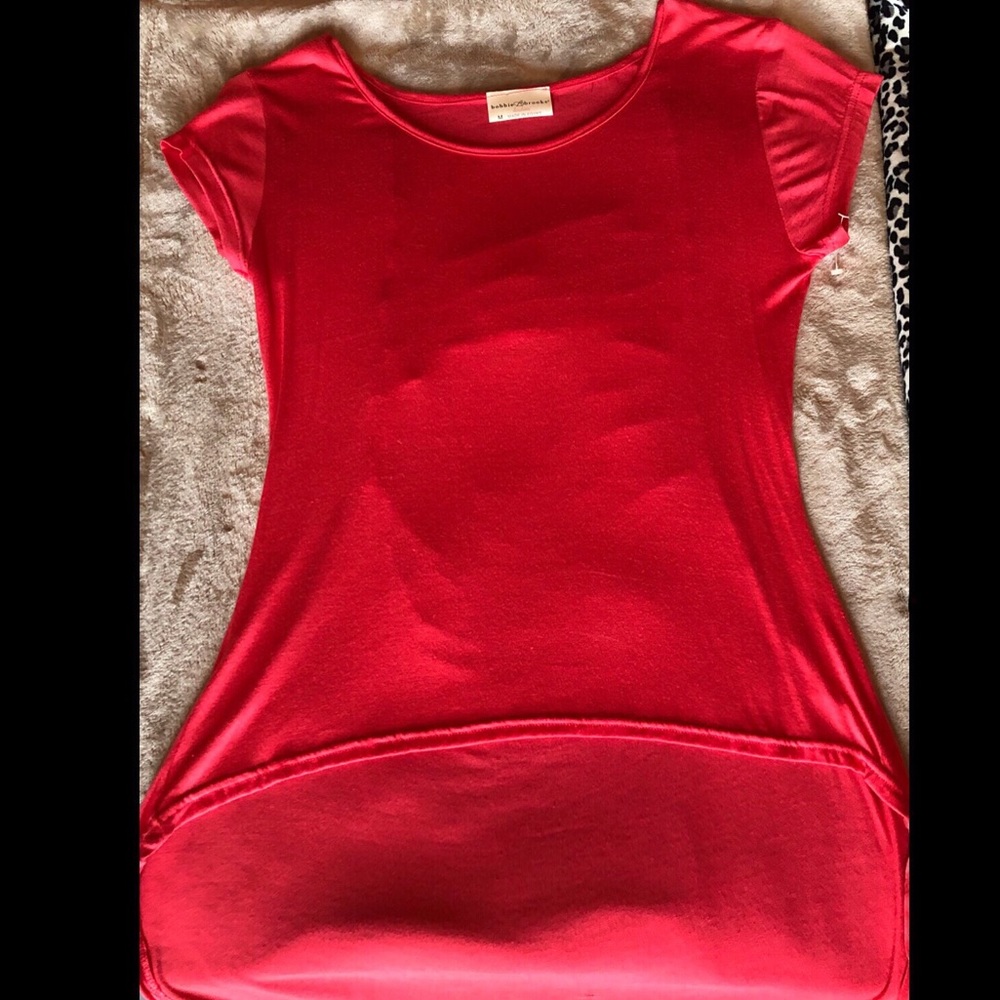 NWOT‼️ Pink High-Low Top W/Ruched Back
